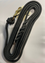 Load image into Gallery viewer, Woof N Walk Latigo Leather 6' professional leash
